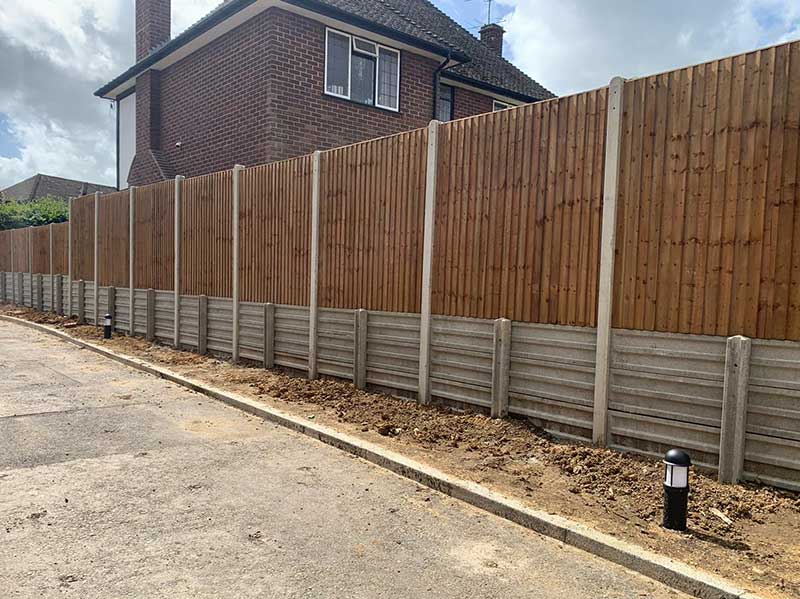gilks fencing best concrete fencing panels herts beds 3 800x600px