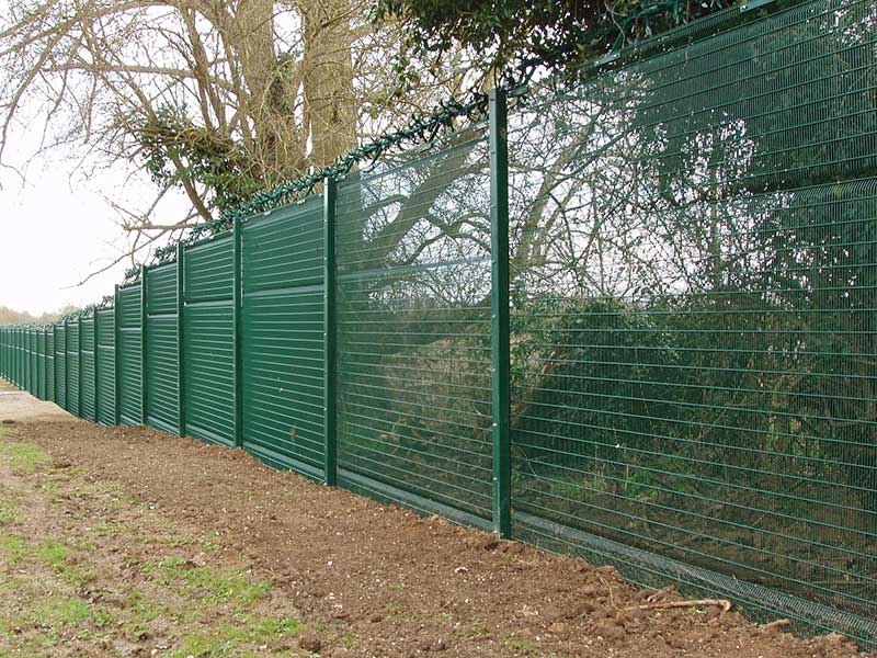 gilks fencing metal fencing for sale herts beds 1 800x600px