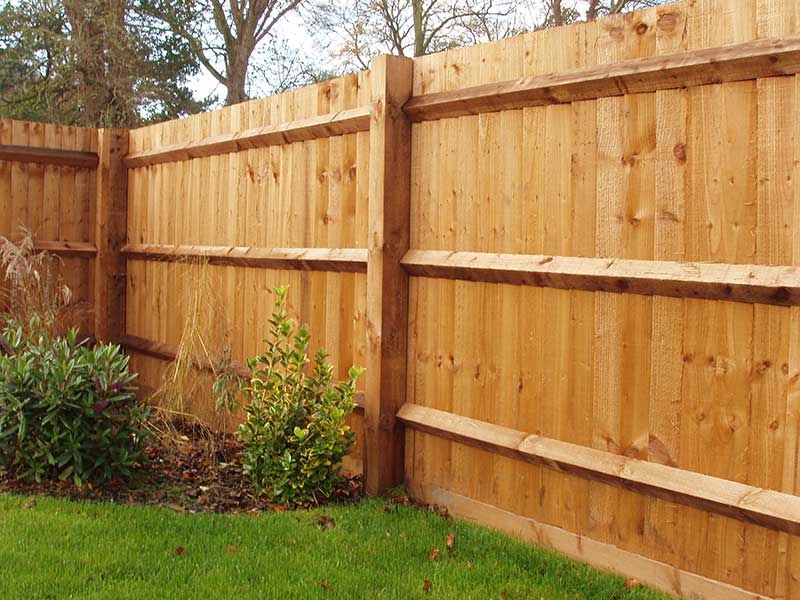 gilks timber fencing herts beds 1 800x600px